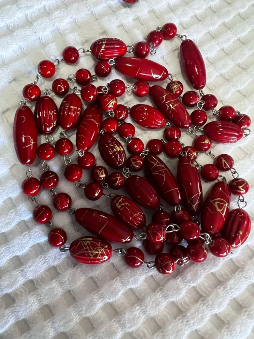 Vintage Red Bead Necklace & Earring Set • Gold‑Tone Veining